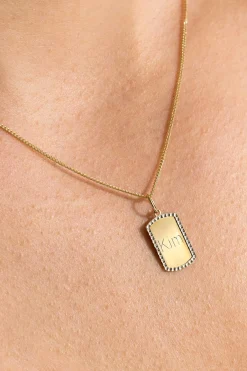 14mm ZINZI Gold 14 krt gouden graveerplaat in rechthoeksvorm van 14 x 9mm en met chique witgouden parelrand ZGH365-14 (zonder collier)