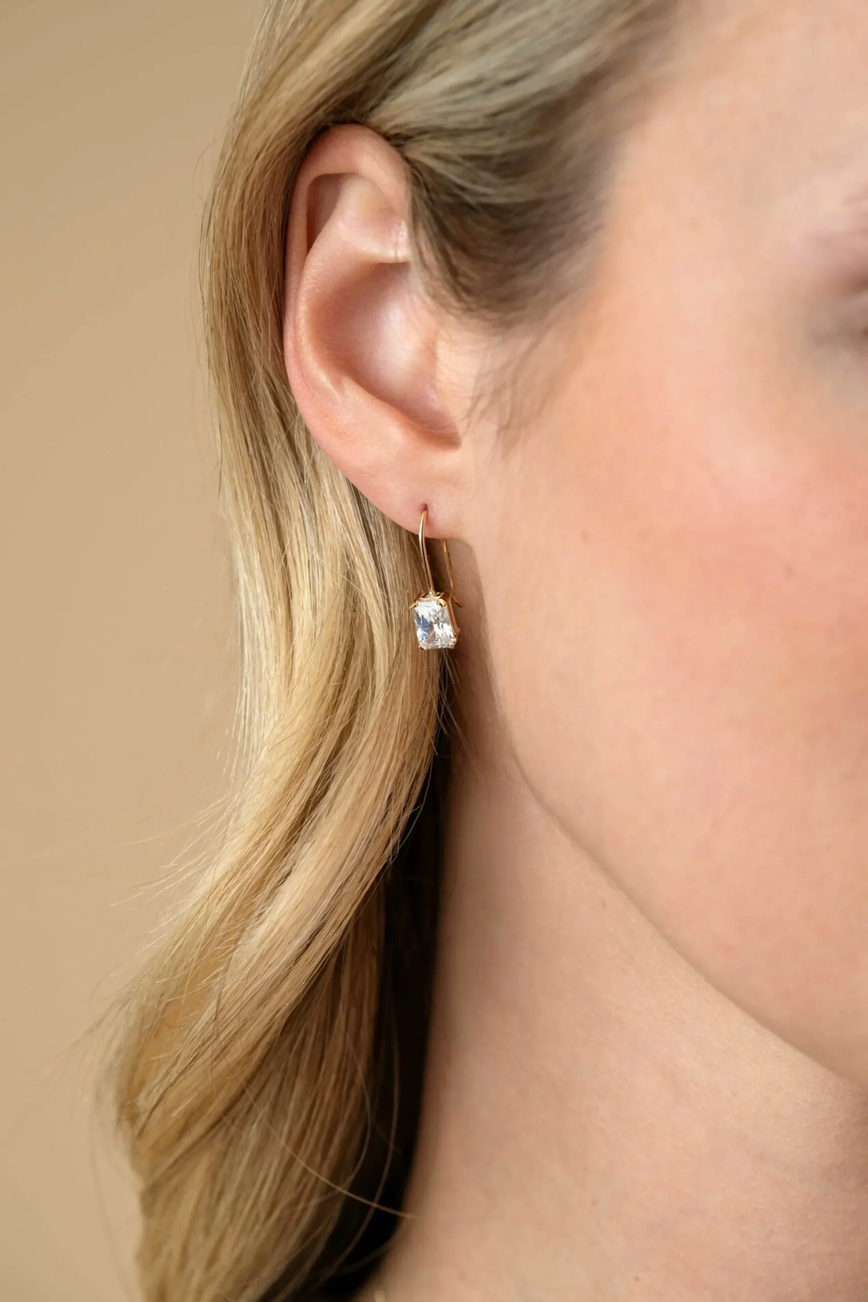 19mm ZINZI Gold 14 krt gouden oorhangers bezet met vierkante witte zirkonia 5mm ZGO509