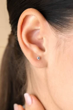 3mm ZINZI Gold 14 krt gouden oorknopjes bezet met een witte zirconia in vierpootszetting ZGO475