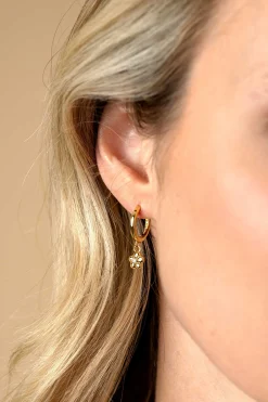 22mm ZINZI gold plated zilveren oorringen 14mm met bungelende bloemetjes bezet met witte zirconia ZIO2620