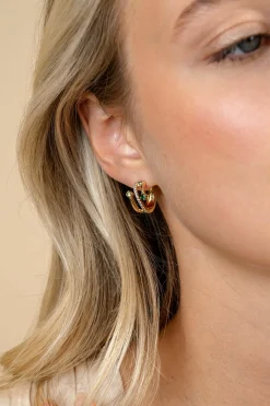 16mm ZINZI gold plated zilveren multi-look oorringen met 3 rijen, bezet met groene kleurstenen en witte zirconia's 10mm breed met luxe klapsluiting ZIO2646G