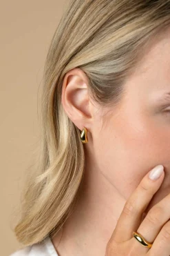 15mm ZINZI gold plated zilveren oorringen organisch gevormd 6,5mm breed met luxe klapsluiting ZIO2609G