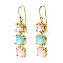 43mm ZINZI gold plated zilveren oorhangers met drie trendy vierkante kleurstenen in roze en turquoise ZIO2454
