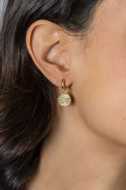 12mm ZINZI gold plated zilveren oorbedels rond met sierlijke golven als bewerking ZICH2450 (zonder oorringen)