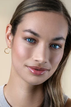 18mm ZINZI gold plated zilveren halve oorringen in hartvorm 1,4mm buisdikte met vlindersluiting ZIO2584G