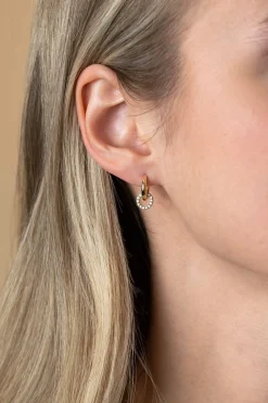 7,5mm ZINZI gold plated zilveren oorbedels in ronde vorm bezet met witte zirconia's ZICH2550Y (zonder oorringen)