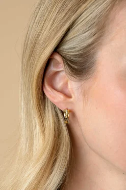 16mm ZINZI gold plated zilveren cross-over oorringen 5,5mm breed bezet met witte zirconia's ZIO1774Y