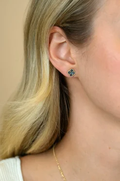 9mm ZINZI gold plated zilveren oorstekers in klaver vorm met lichtblauwe kleursteen ZIO2662B
