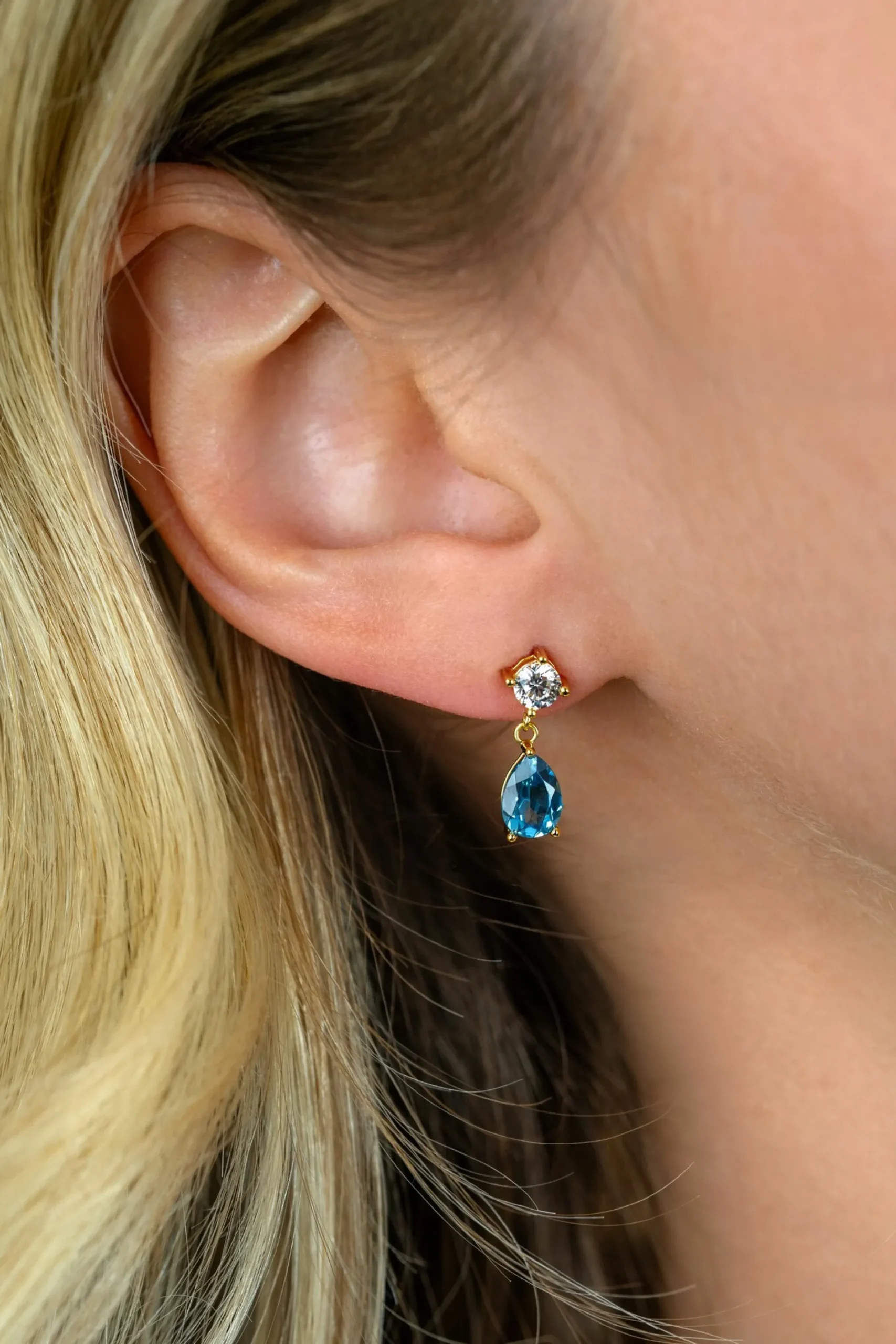 16mm ZINZI gold plated zilveren oorstekers blauwe peer en wit ronde zetting ZIO2744