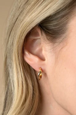 15mm ZINZI gold plated zilveren oorringen organisch gevormd met luxe klapsluiting ZIO2627G