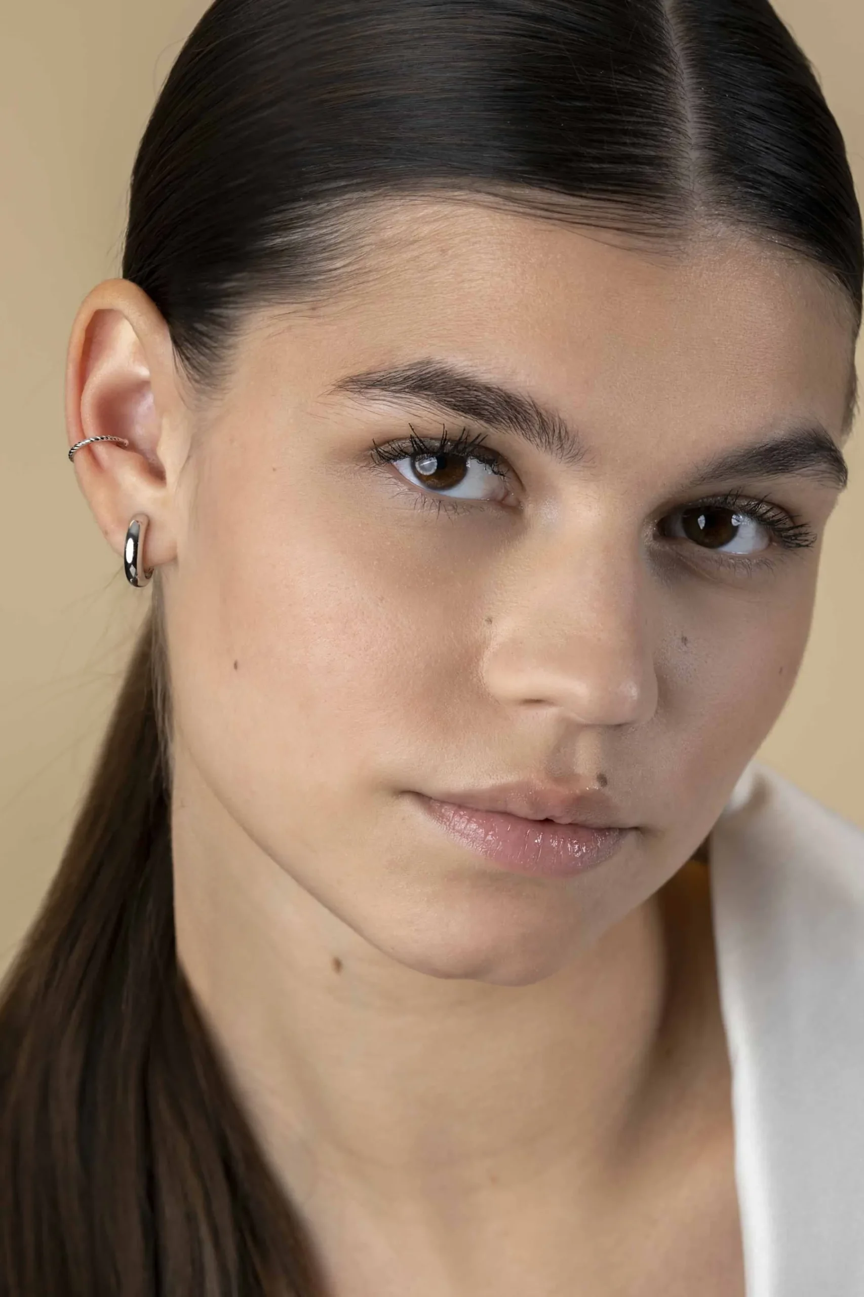12,5mm ZINZI zilveren ear cuff gedraaide buis per stuk geprijsd ZIO-CUFF3