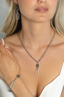 58mm ZINZI zilveren oorhangers met schitterende ovale schakel, bezet met witte zirconia's en groenachtig blauwe (petrol) kleursteen in vierpootszetting ZIO2487L
