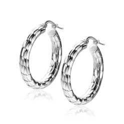 28mm ZINZI zilveren oorringen met mooi bewerkte buis 4,5mm breed en handige bovensluiting ZIO2575