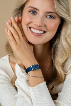 ZINZI Elegance horloge blauwe wijzerplaat en rechthoekige stalen kast met blauwe leren band 28mm extra dun ZIW1955B