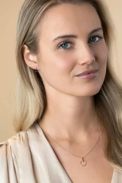 ZINZI Gold 14 krt gouden hanger 18mm met open ronde vorm en trendy staafje als hangoog ZGH404 (zonder collier)