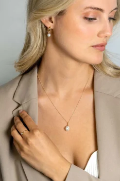 ZINZI Gold 14 krt gouden hanger met witte parel 10mm in natuurlijke vorm ZGH405 (zonder collier)