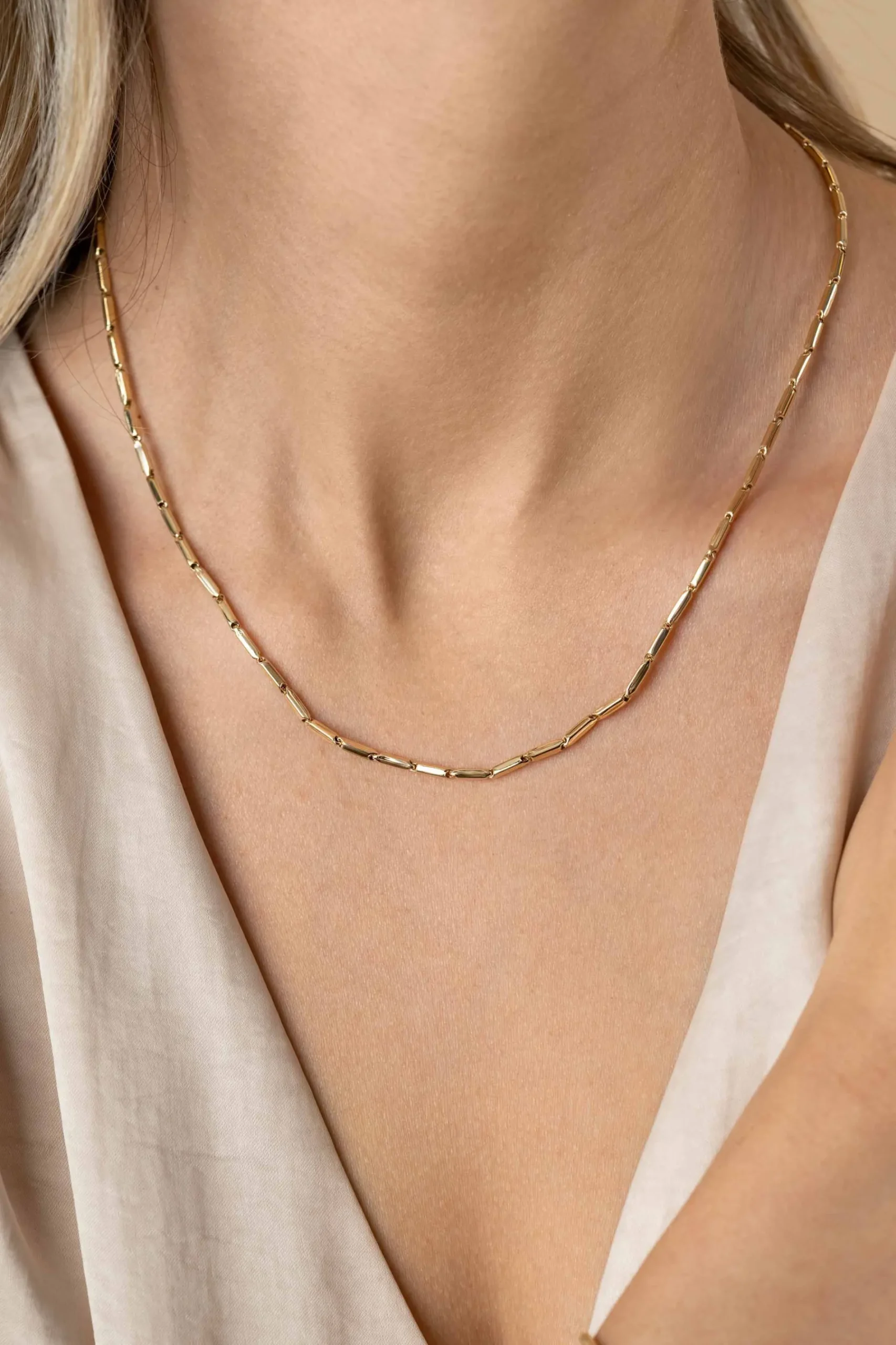 ZINZI Gold 14 krt gouden ketting met stoere rechthoekige staafjes (2mm breed) met vierkante buis 43cm ZGC452