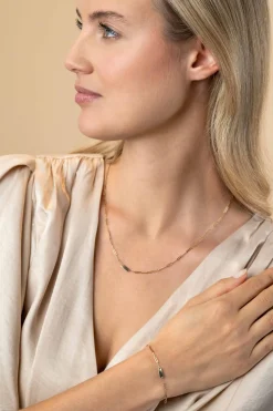 ZINZI Gold 14 krt gouden schakelarmband met paperclip schakels (1,8mm breed) en drie gladde plaatjes 19cm ZGA443