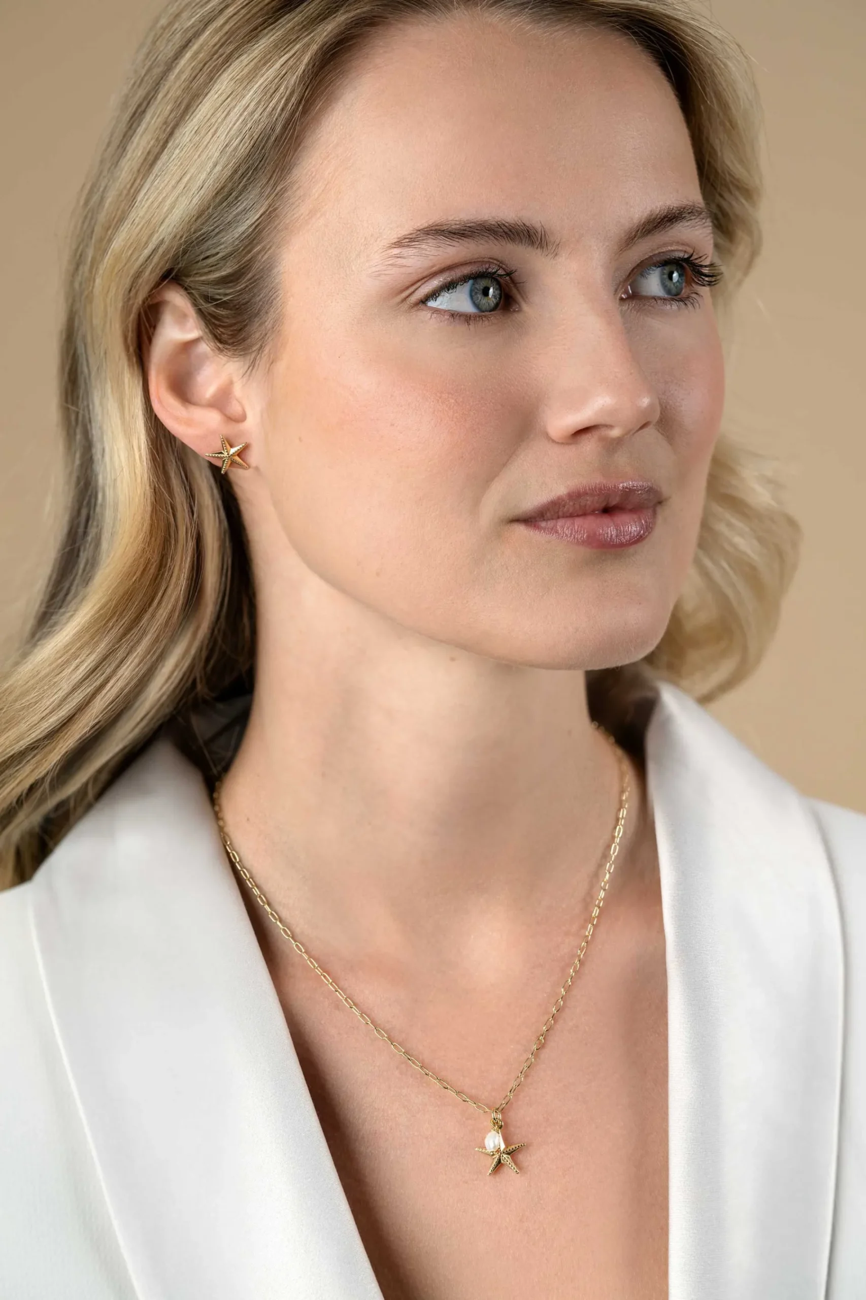 ZINZI gold plated zilveren ketting met paperclip-schakels en grote zeester hanger met ovale witte zoetwaterparel 40-45cm ZIC2641