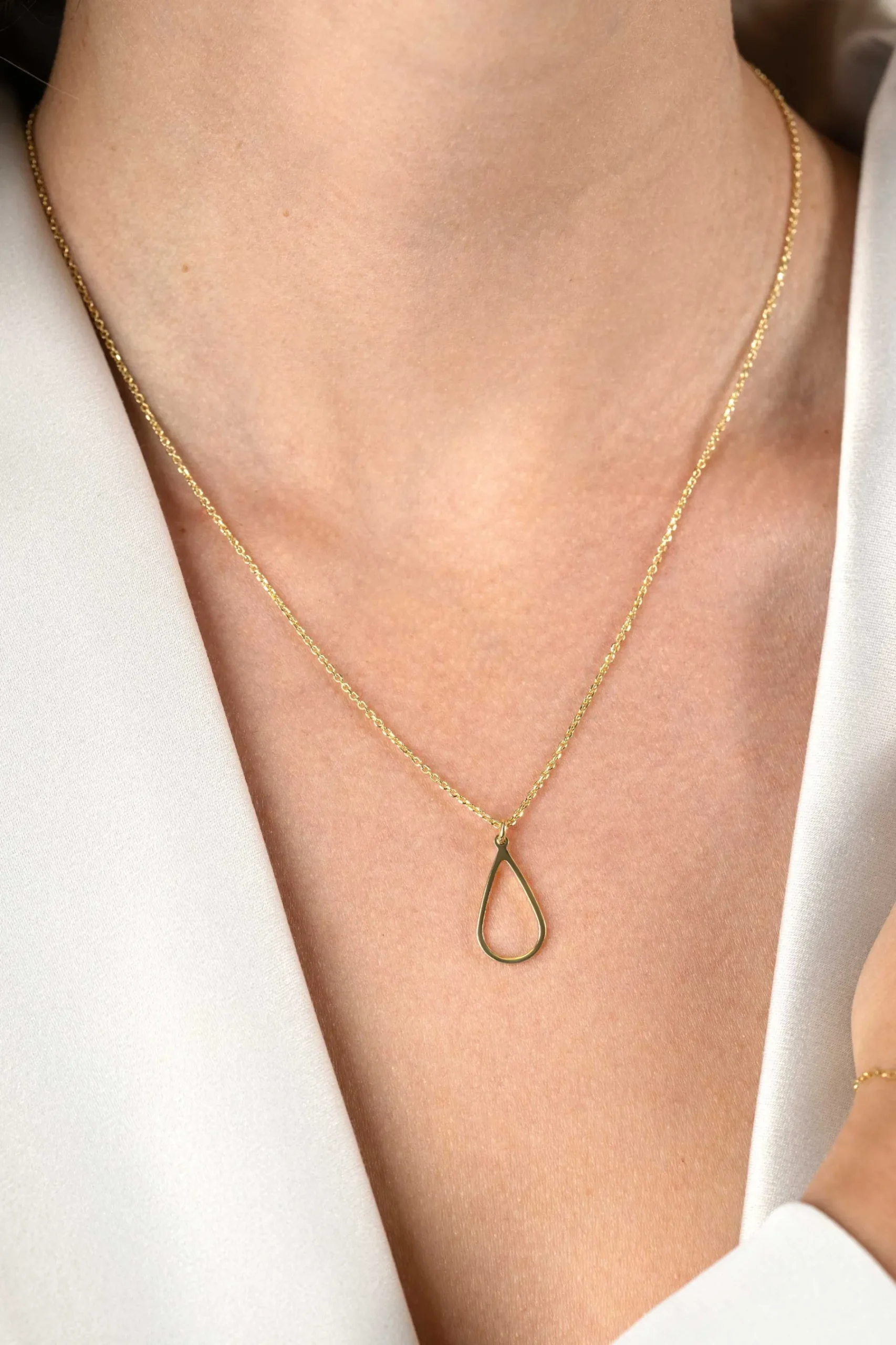 ZINZI gold plated zilveren jasseron ketting met open druppelvormige hanger (10mm) 42-45cm ZIC2635