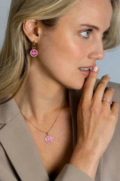 ZINZI gold plated zilveren hanger smiley rond 15mm met roze emaille ZIH2312R (zonder collier)