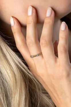 ZINZI gold plated zilveren aanschuifring met bolletjes scheen en drie ronde zettingen bezet met witte zirconia ZIR2569