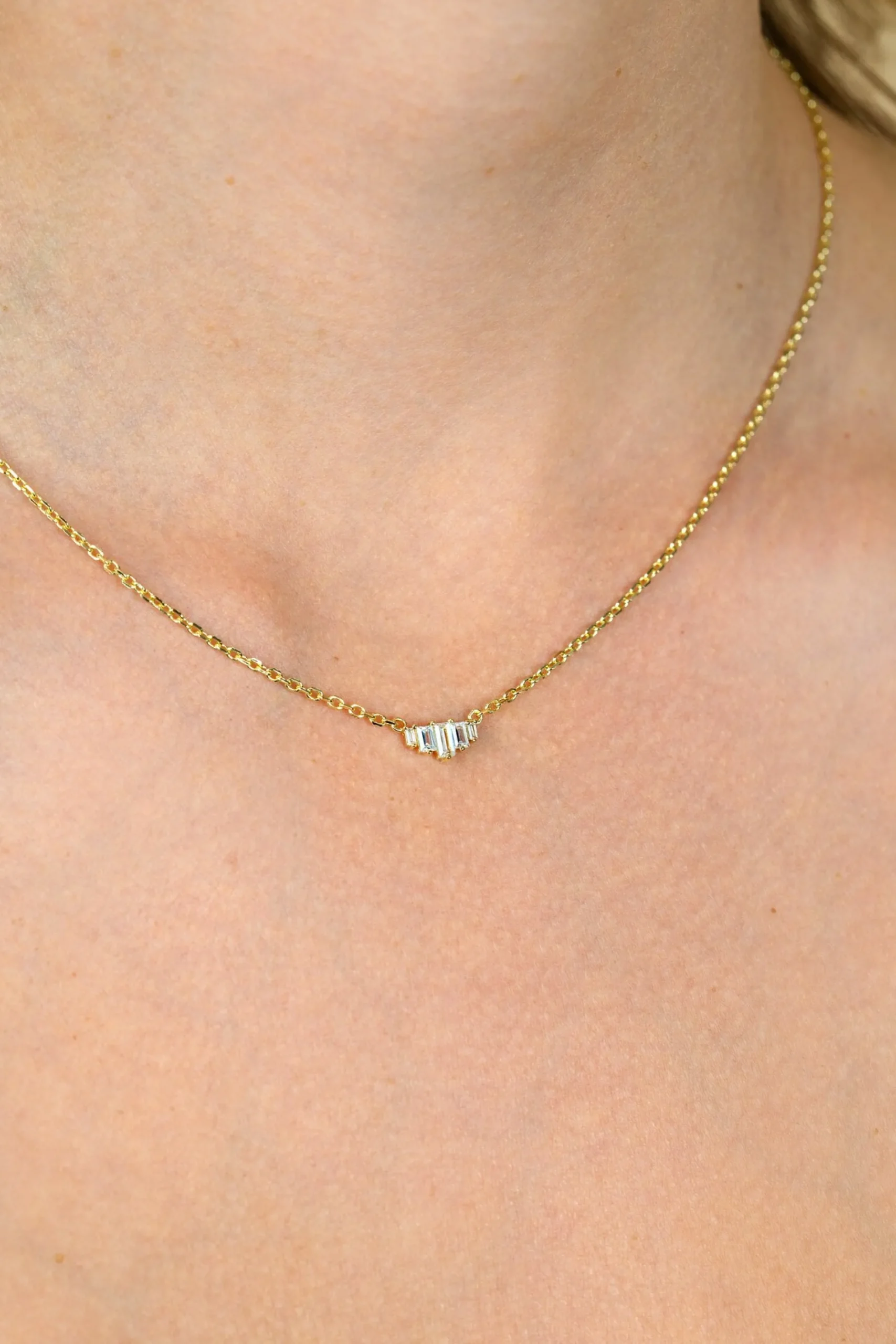 ZINZI gold plated zilveren ketting 42–45cm met piramide vorm, bezet met witte zirkonia’s ZIC2723Y
