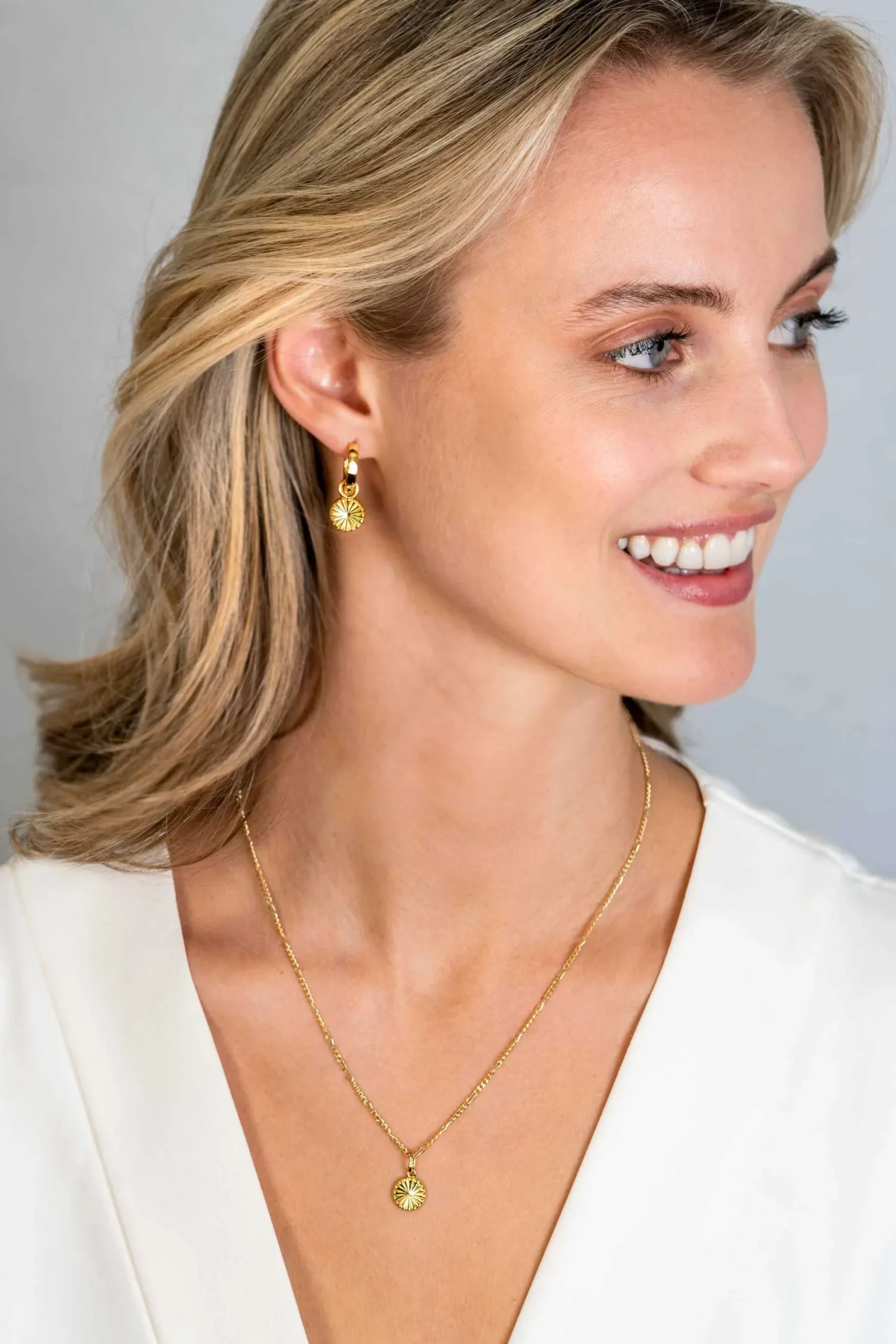 ZINZI gold plated zilveren hanger zonnestralen rond 10mm ZIH2296S (zonder collier)