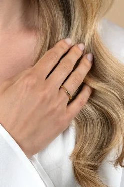 ZINZI gold plated zilveren ring organisch gevormd 2,5mm breed ZIR2610G