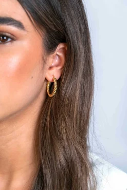 ZINZI gold plated zilveren wokkel oorringen met gedraaide buis 26x4mm ZIO2281G