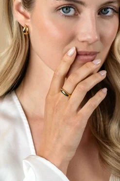 ZINZI gold plated zilveren ring organisch gevormd 6mm breed ZIR2609G