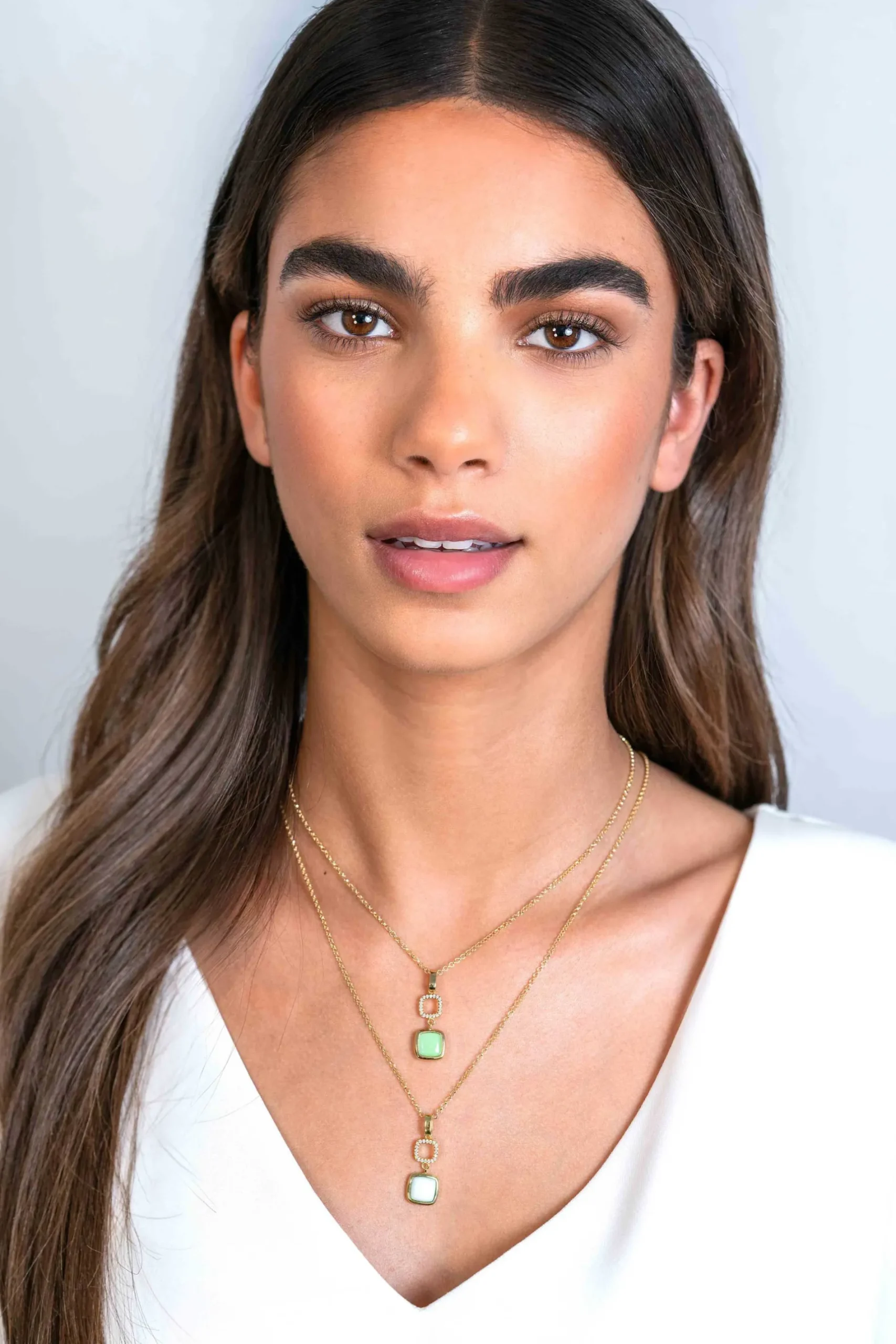 ZINZI gold plated zilveren tweezijdige hanger 30mm vierkant met witte onyx en mintgroene kleursteen ZIH2308 (zonder collier)