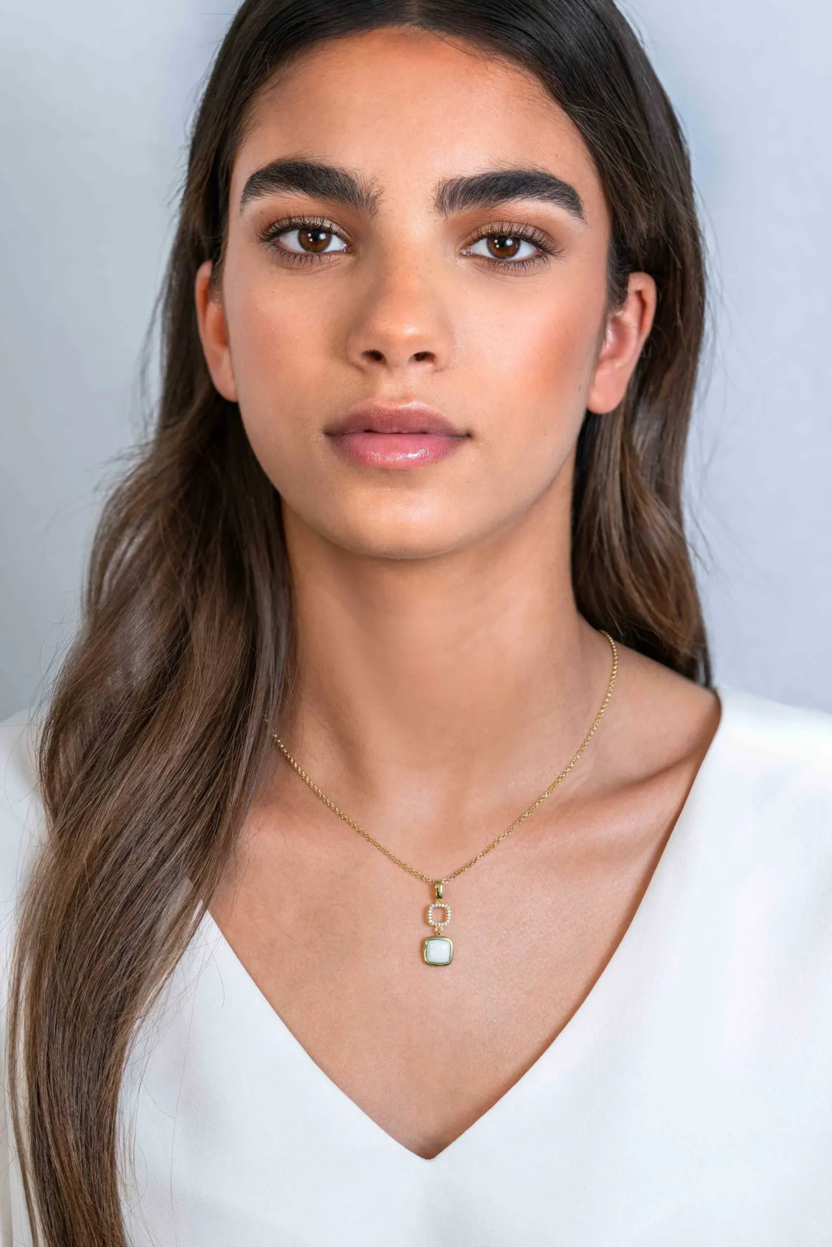 ZINZI gold plated zilveren tweezijdige hanger 30mm vierkant met witte onyx en mintgroene kleursteen ZIH2308 (zonder collier)