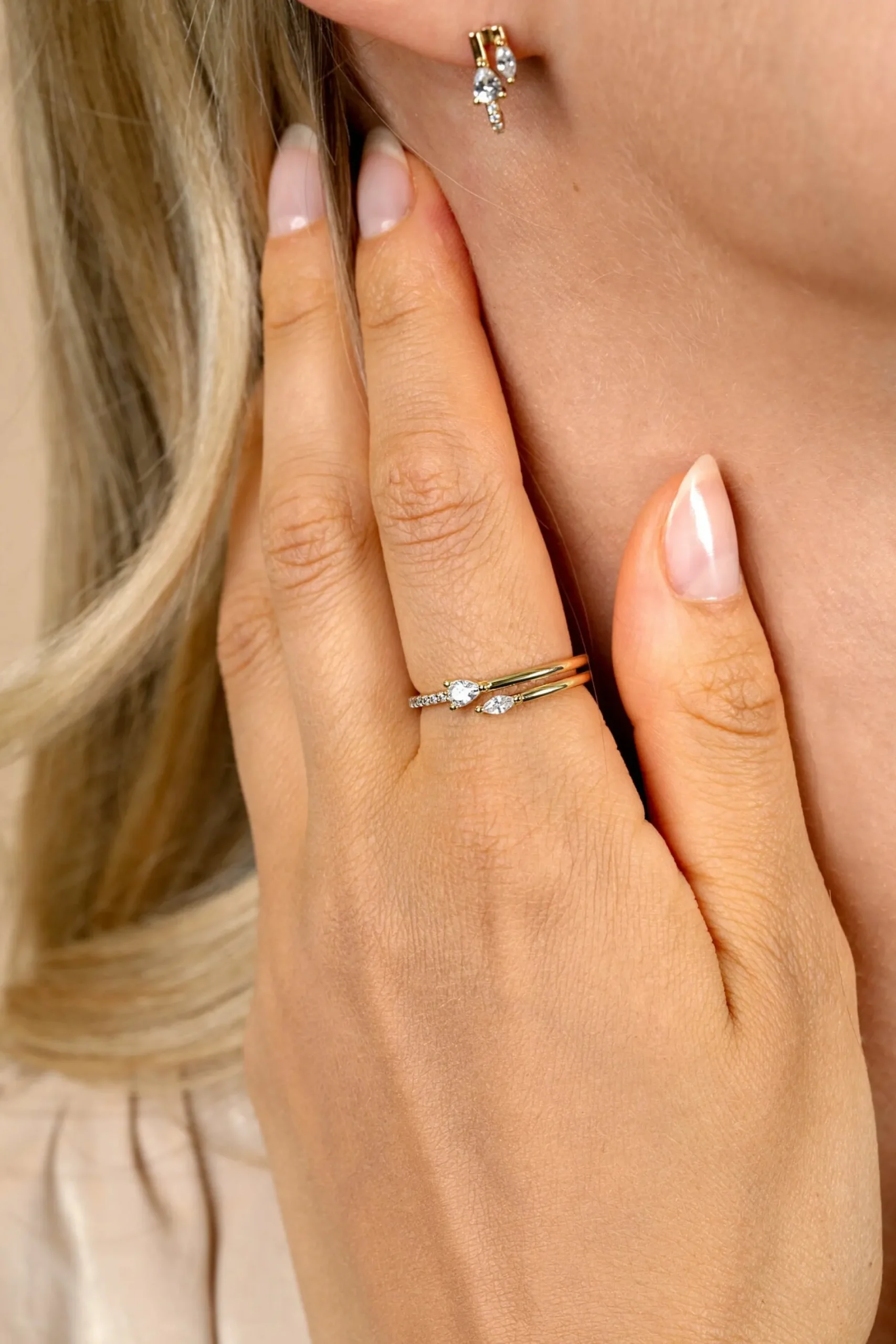 ZINZI gold plated zilveren multi-look ring (4mm breed) met een peervormige en ovale witte zirkonia ZIR2689Y