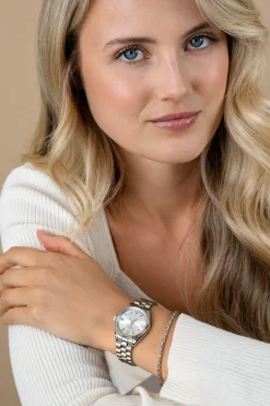 ZINZI Iconic horloge 30mm met datum, gekartelde rand, zilverkleurige wijzerplaat en stalen schakelband ZIW2202