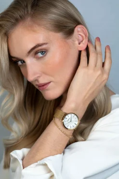 ZINZI Retro horloge witte parelmoer wijzerplaat en geelgoudkleurige stalen kast stalen mesh band geelgoudkleurig 38mm extra dun ZIW448M