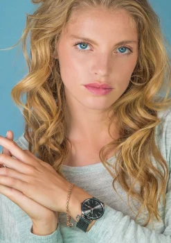 ZINZI Retro horloge zwarte wijzerplaat en zwarte stalen kast zwarte stalen mesh band 38mm extra dun ZIW409M
