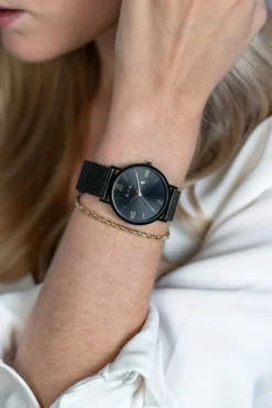 ZINZI Roman horloge 34mm zwarte wijzerplaat, zwarte kast met geelvergulde wijzers zwarte stalen mesh band extra dun ZIW549M