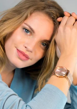 ZINZI Roman horloge roségoudkleurige wijzerplaat en kast stalen mesh band roségoudkleurig 34mm extra dun ZIW505M