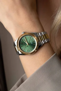 ZINZI Solaris horloge met groene wijzerplaat, stalen bicolor kast 35mm en stalen bicolor band met clip-sluiting. Het Japanse uurwerk loopt op zon- en kunstlicht ZIW2135