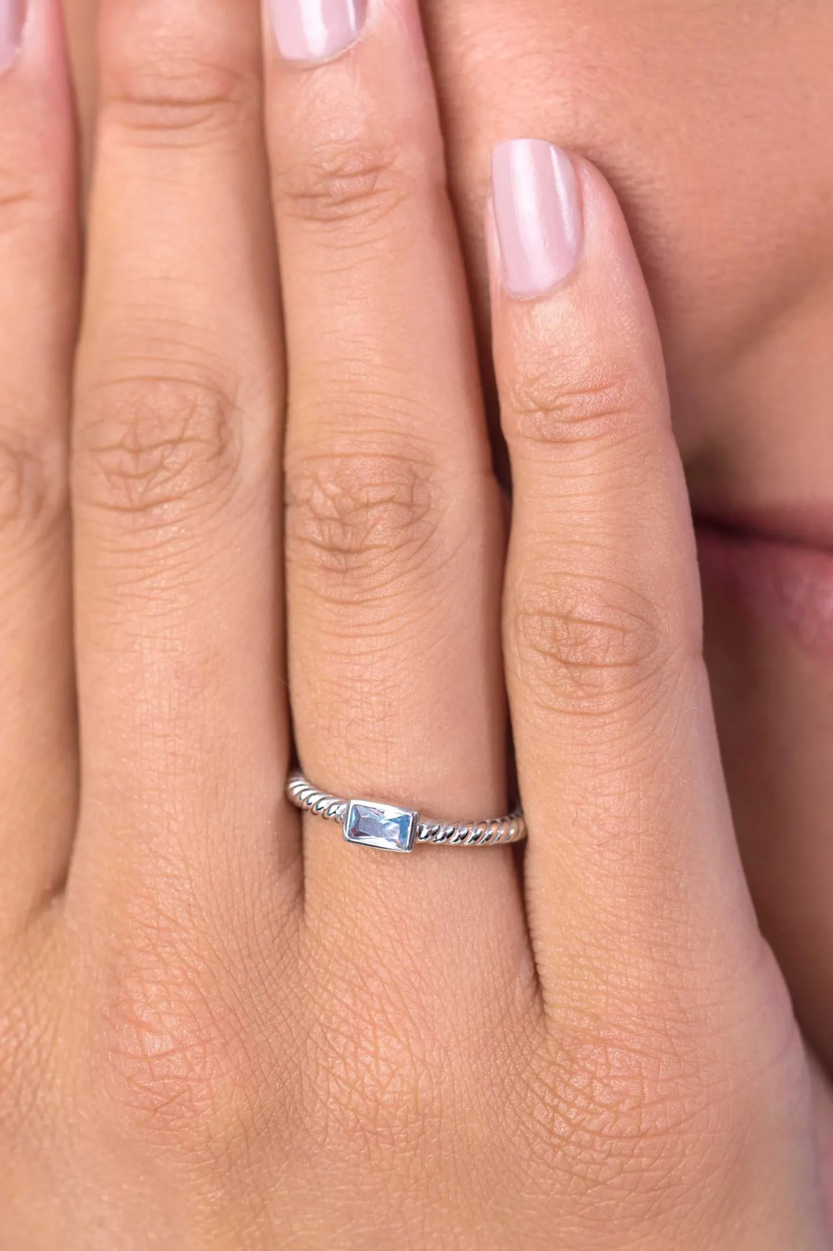 ZINZI zilveren aanschuifring gedraaid blauw 3mm ZIR1901
