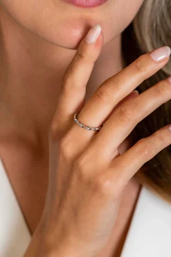 ZINZI zilveren aanschuifring met gedraaide buis 2mm ZIR2321