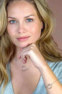 ZINZI zilveren armband open rond en hart in elkaar wit ZIA1483