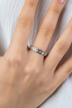 ZINZI zilveren brede ring met zeshoeksvormen, bezet met witte zirconia's ZIR2543