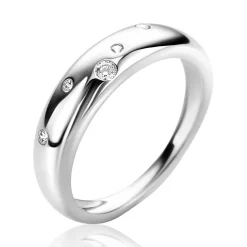 ZINZI zilveren gladde ring (5mm breed) speels bezet met vijf witte zirkonia's ZIR2655