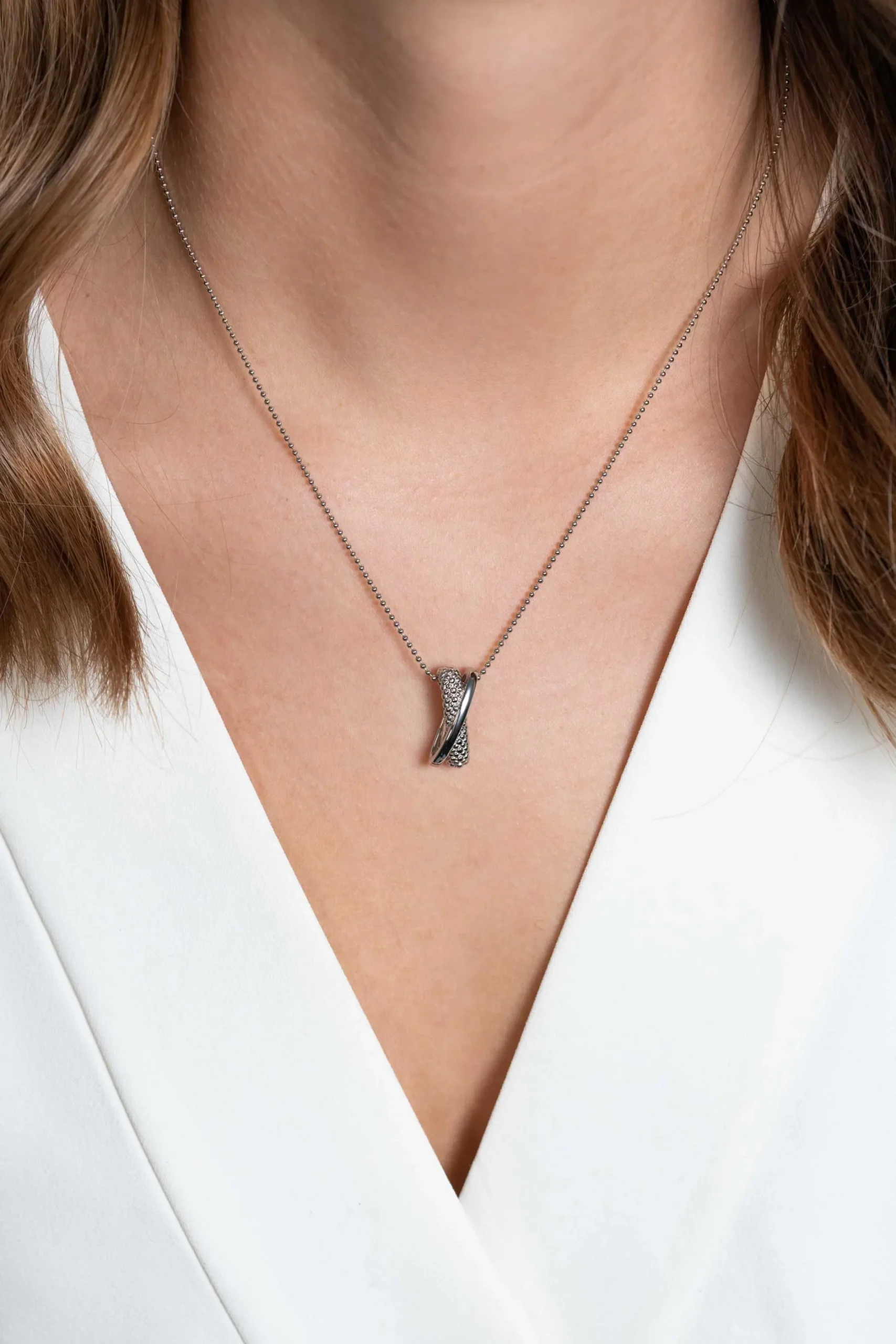 ZINZI zilveren hanger met cross-over design, glad en bolletjes 20mm ZIH2242 (zonder collier)