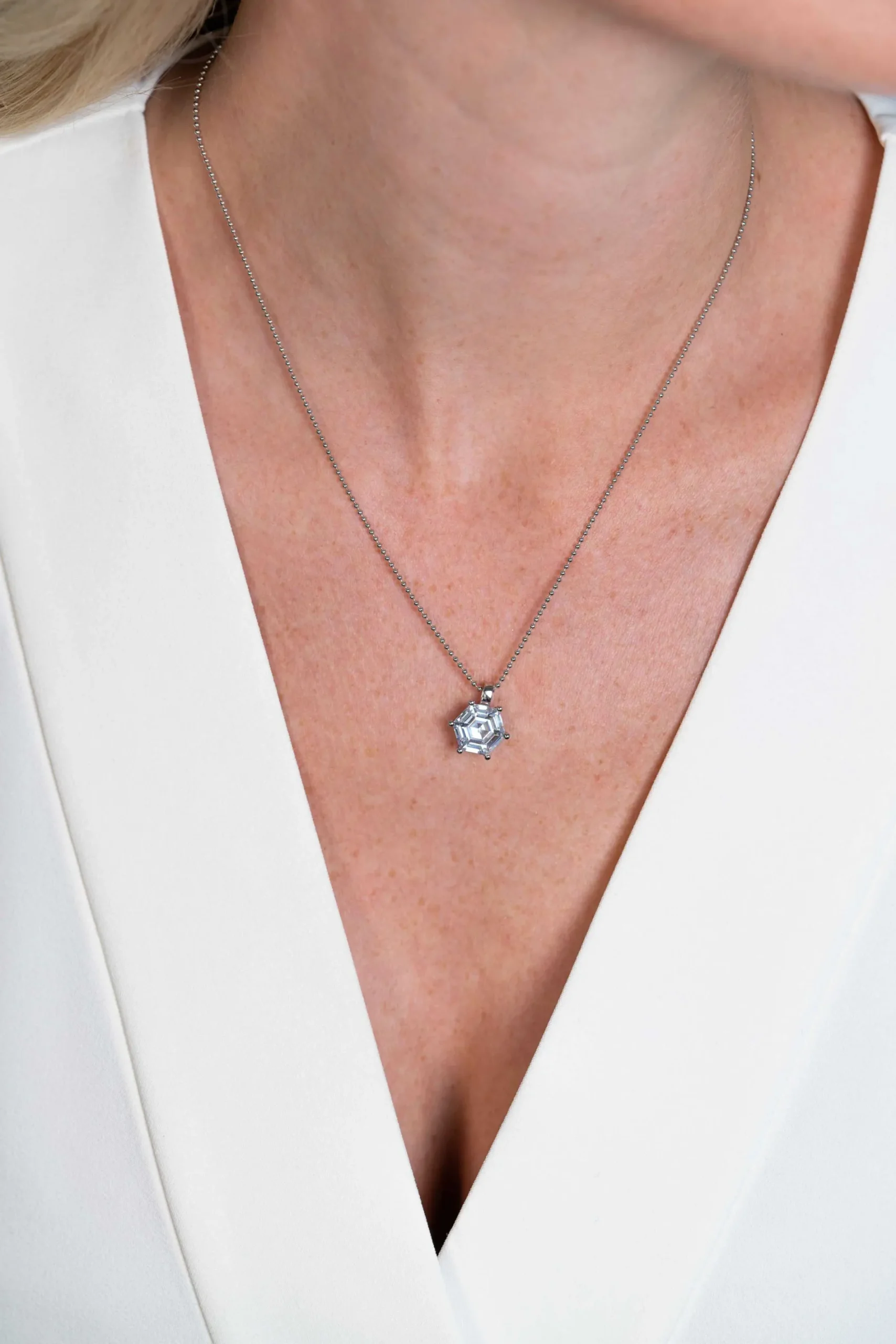 ZINZI zilveren hanger met zeshoekige witte zirconia 15mm ZIH2259 (zonder collier)