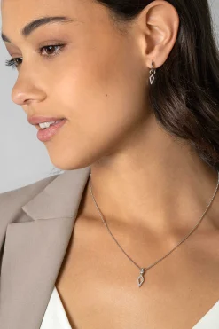 ZINZI zilveren hanger vliegervorm bezet met witte zirconia's en luxe hangoog 20mm ZIH2497 (zonder collier)