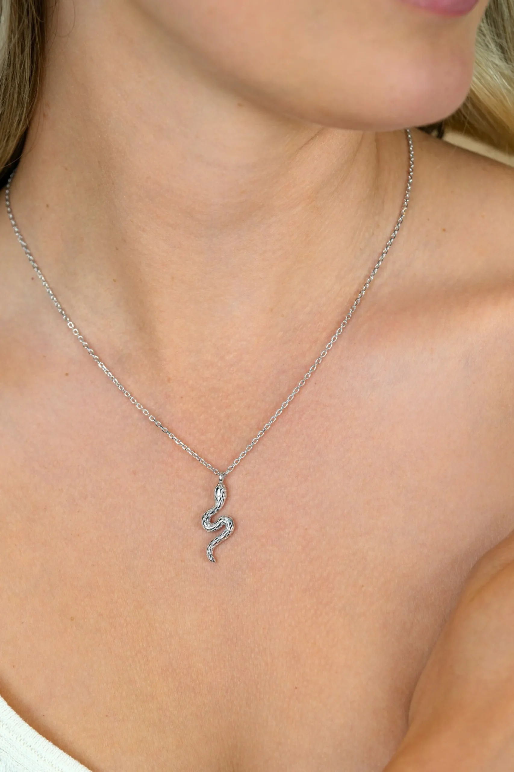 ZINZI zilveren ketting 42–45cm met elegante slang-hanger (27mm), bezet met witte zirkonia's ZIC2721