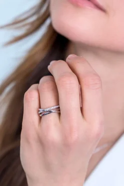 ZINZI zilveren luxe cross-over ring glad met witte zirconia's ZIR1774